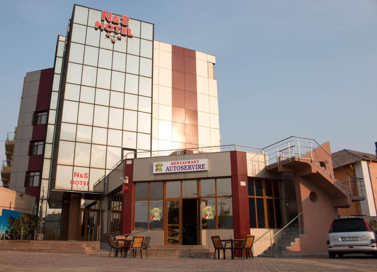 N&S Hotel Barlad Bîrlad 外观 照片