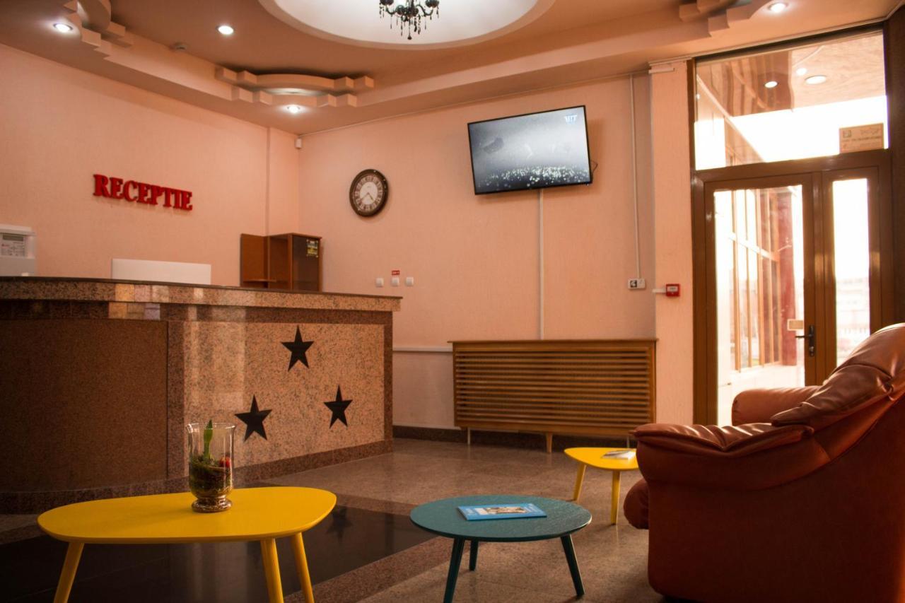 N&S Hotel Barlad Bîrlad 外观 照片