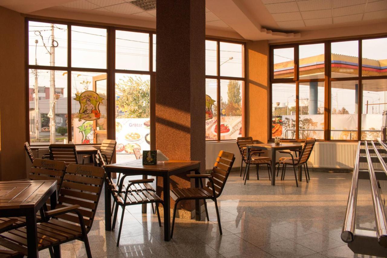 N&S Hotel Barlad Bîrlad 外观 照片
