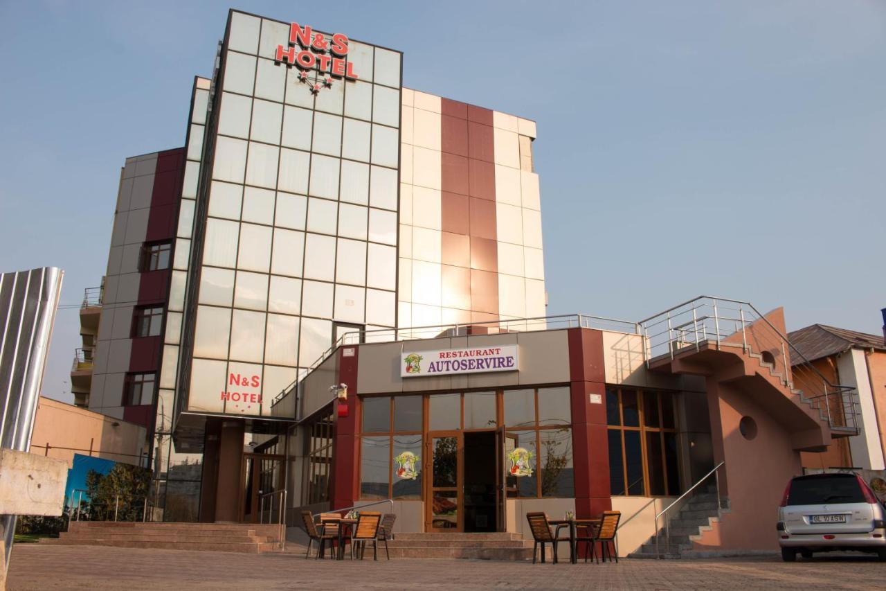 N&S Hotel Barlad Bîrlad 外观 照片